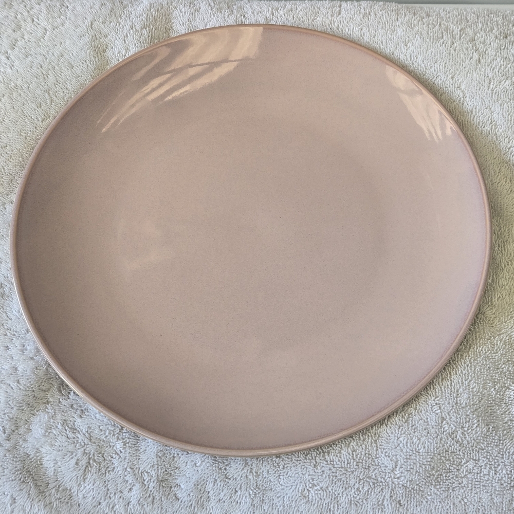 Set of Two Pink Dinner Plates